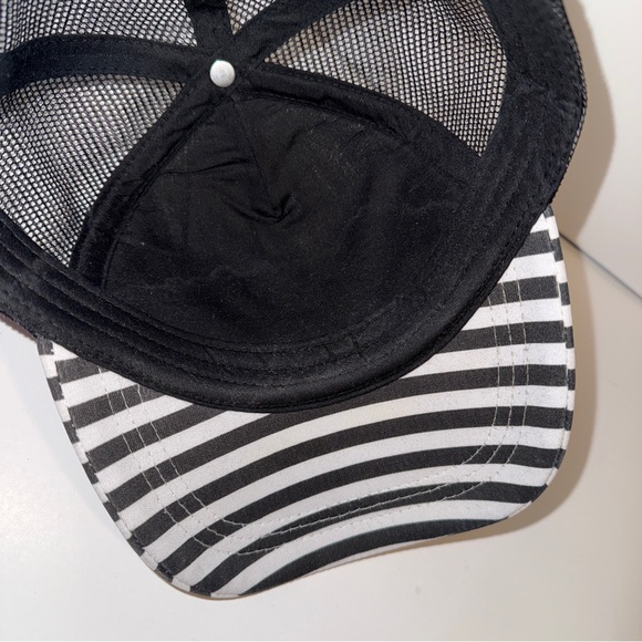 Roxy Truckin' Stripe Tropical Sunset Trucker Hat - Picture 6 of 12